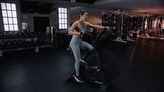 It’s Not Fitness. It’s Life. EQX_JLE_MOVE_PXEX01100_22_1_day11_still