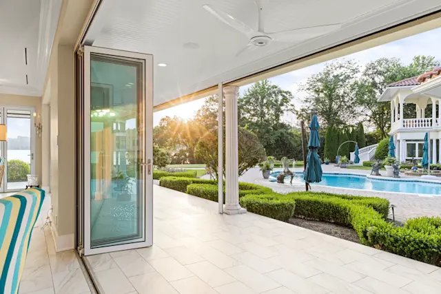 It’s Not Fitness. It’s Life. EQXM_EDT_FALL_LUXURY_REAL_ESTATE_23_353_030A0945