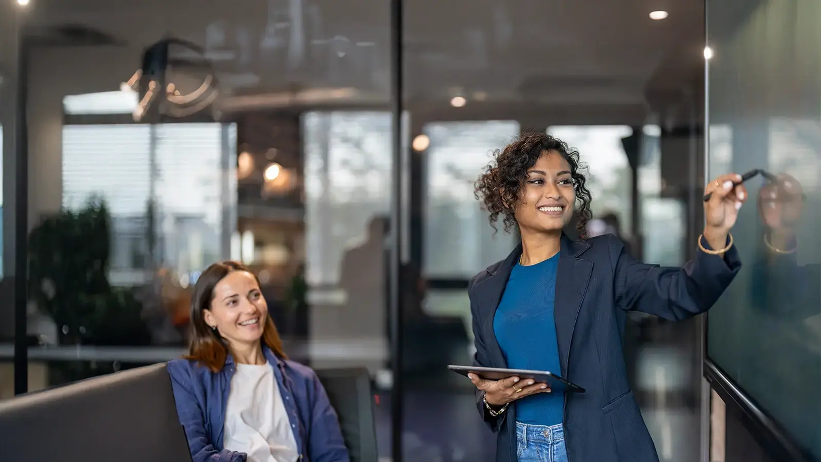 Professional Presentation Skills course template hero