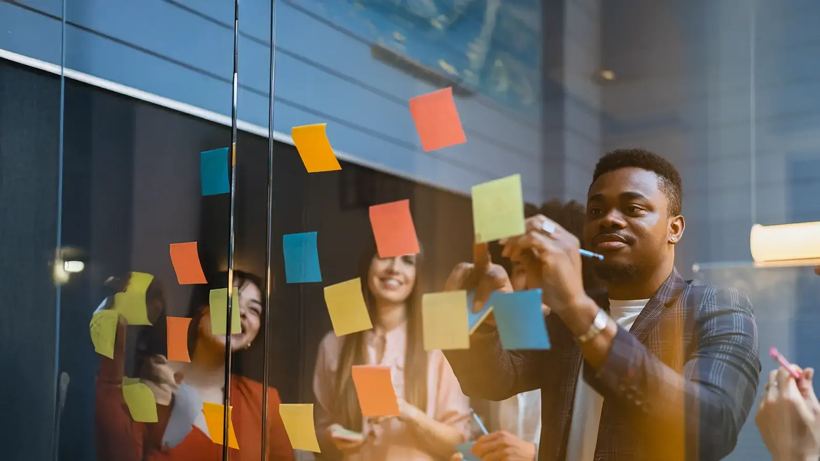 Critical Thinking Skills (CRT) course template hero