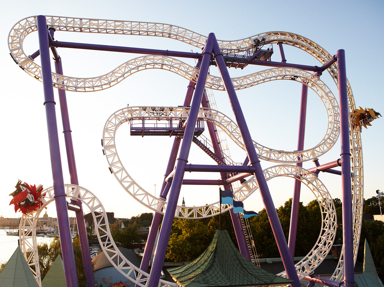 Insane Vertical Spinning Coaster