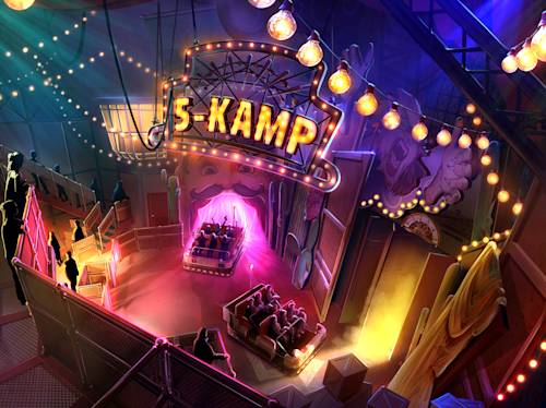 Besökarna åker en attraktion i nöjesparken som heter ”5-KAMP” under lysande lampor, med karnevalsdekorationer och en stor upplyst skylt ovanför.