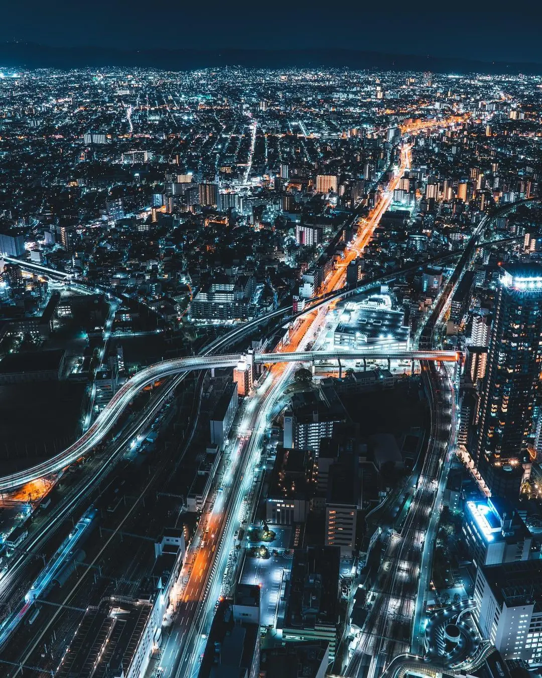 A Spectacular View Of The Vibrant Nightlife In Osaka-pelago