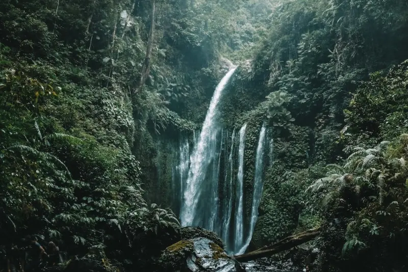 best-waterfalls-lombok-pelago-banner-min