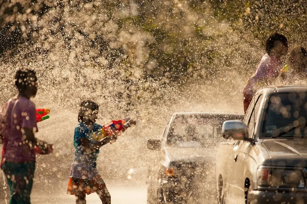 songkran-festival-thailand-pelago-1-min