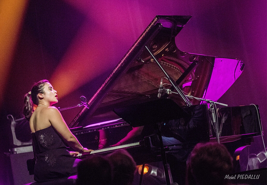 Upstairs Jazz Bar & Grill