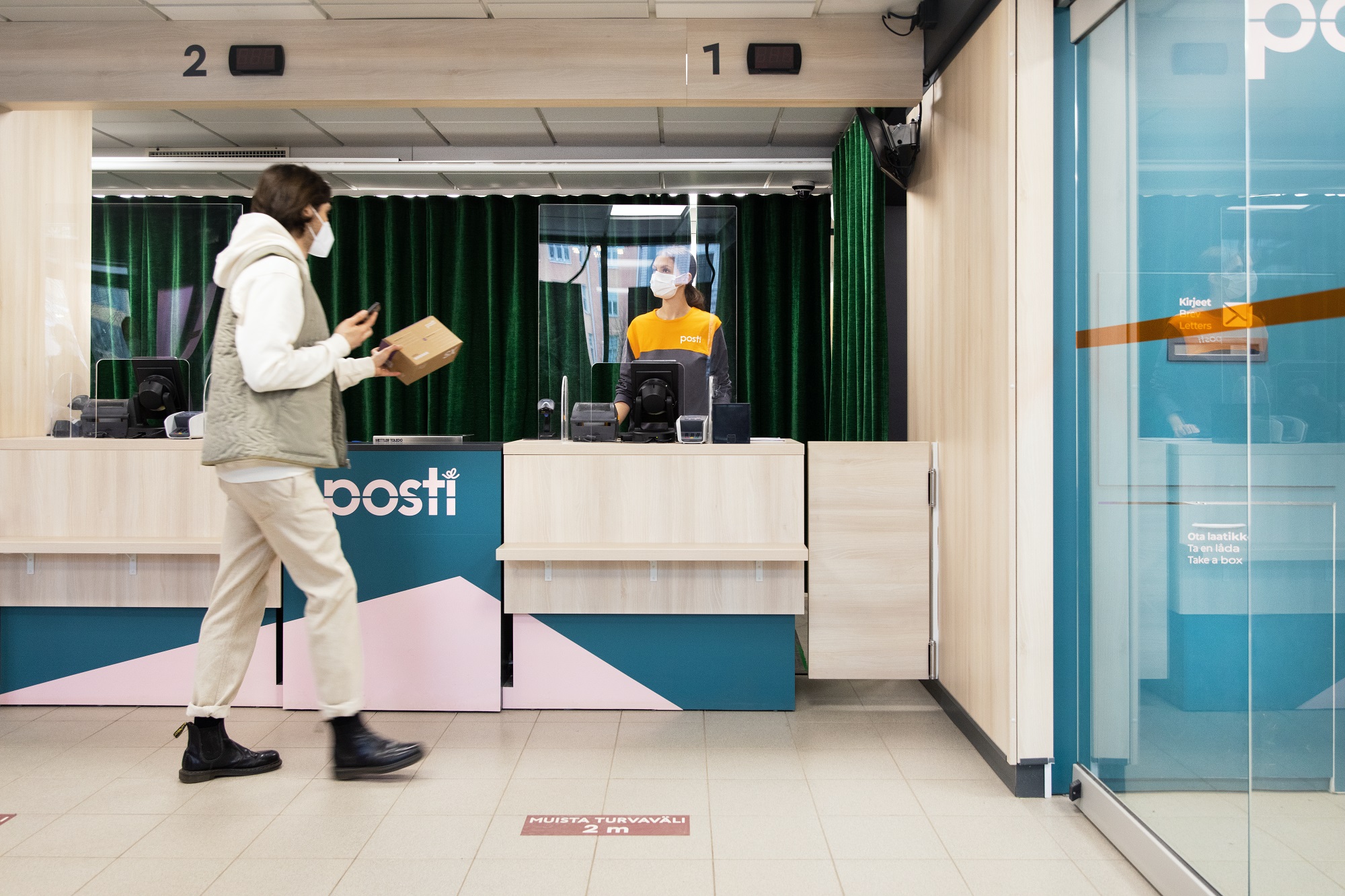 Posti avaa pakettien väliaikaiset noutopisteet tällä viikolla
