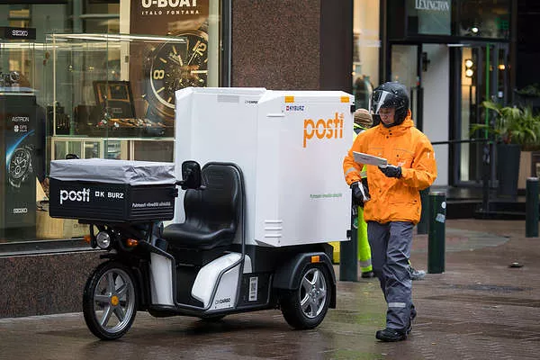 sahkoskootteri pakettijakelu2