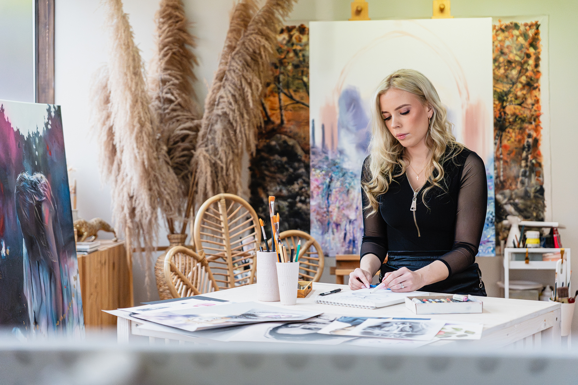 Joulupostimerkit hehkuvat tänä vuonna värikästä joulun taikaa