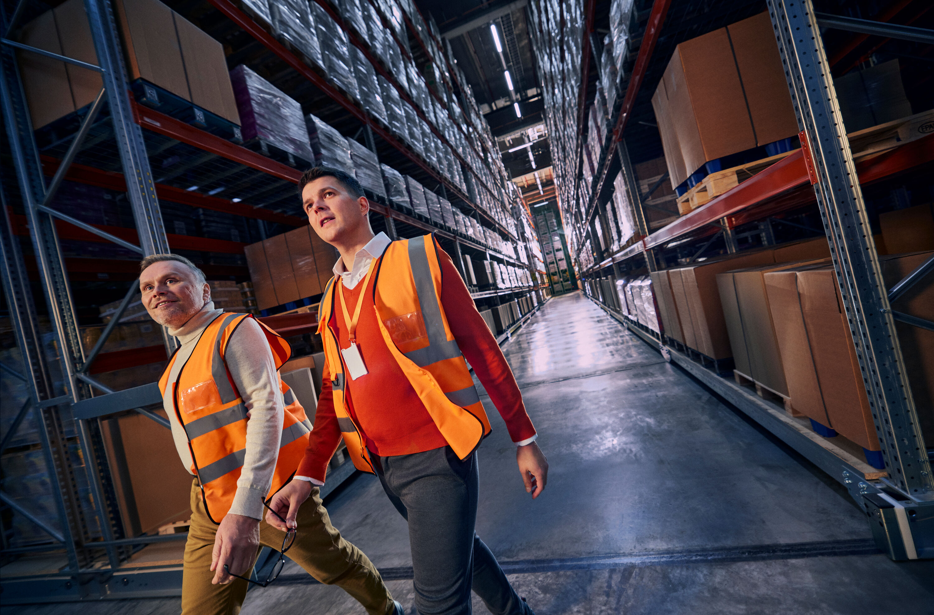Two empolyees working at a warehouse