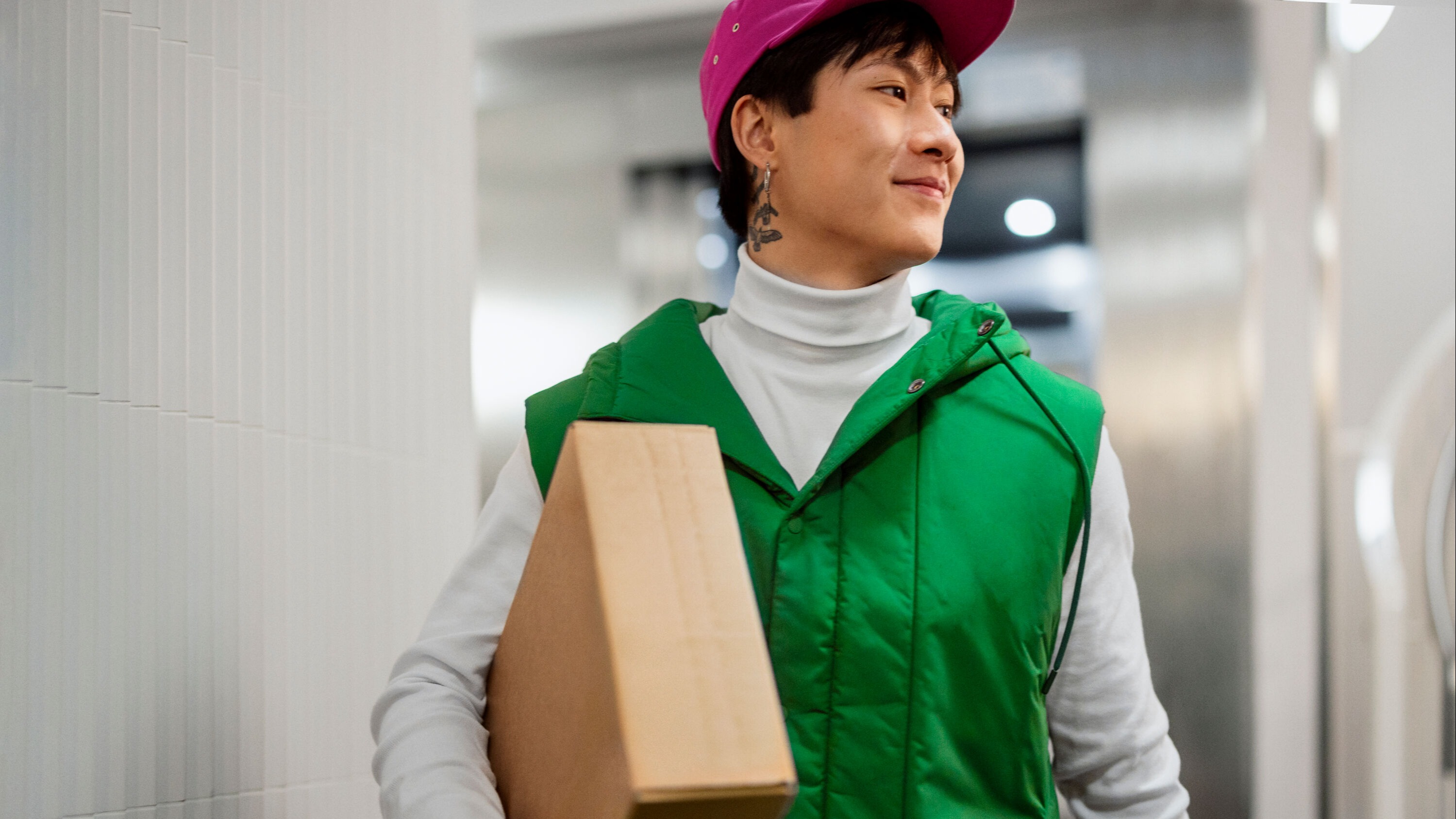 New: Send a parcel with a Helposti code smoothly from a self service point