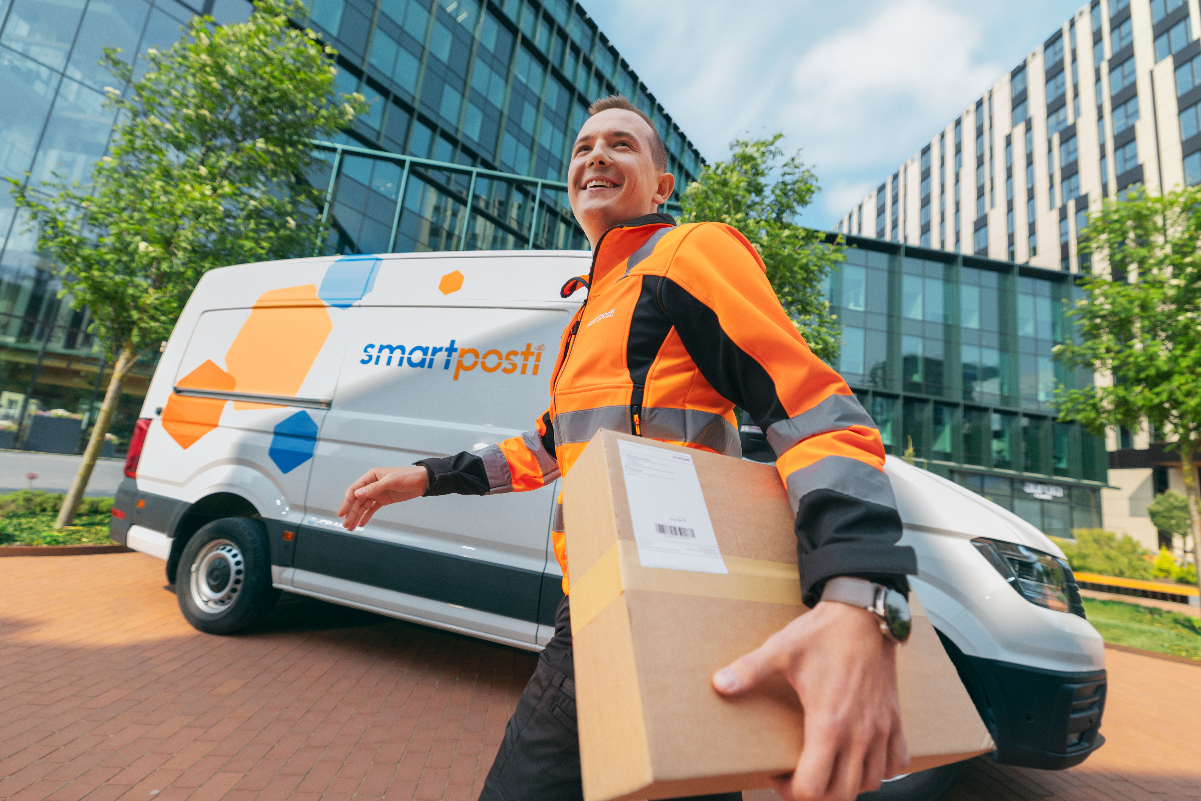 A Logistics Guide for Growing E-commerce 