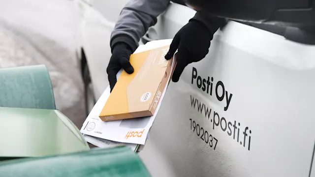 Mail delivery to the mailbox.