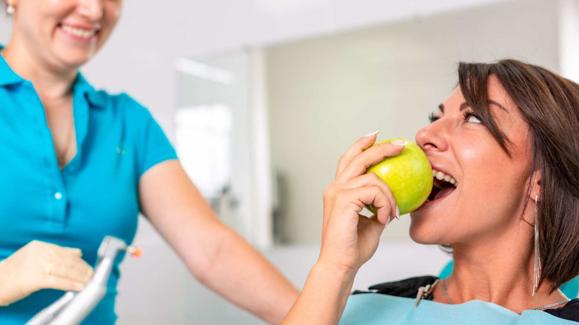 What to Eat and Drink After a Dental Clean