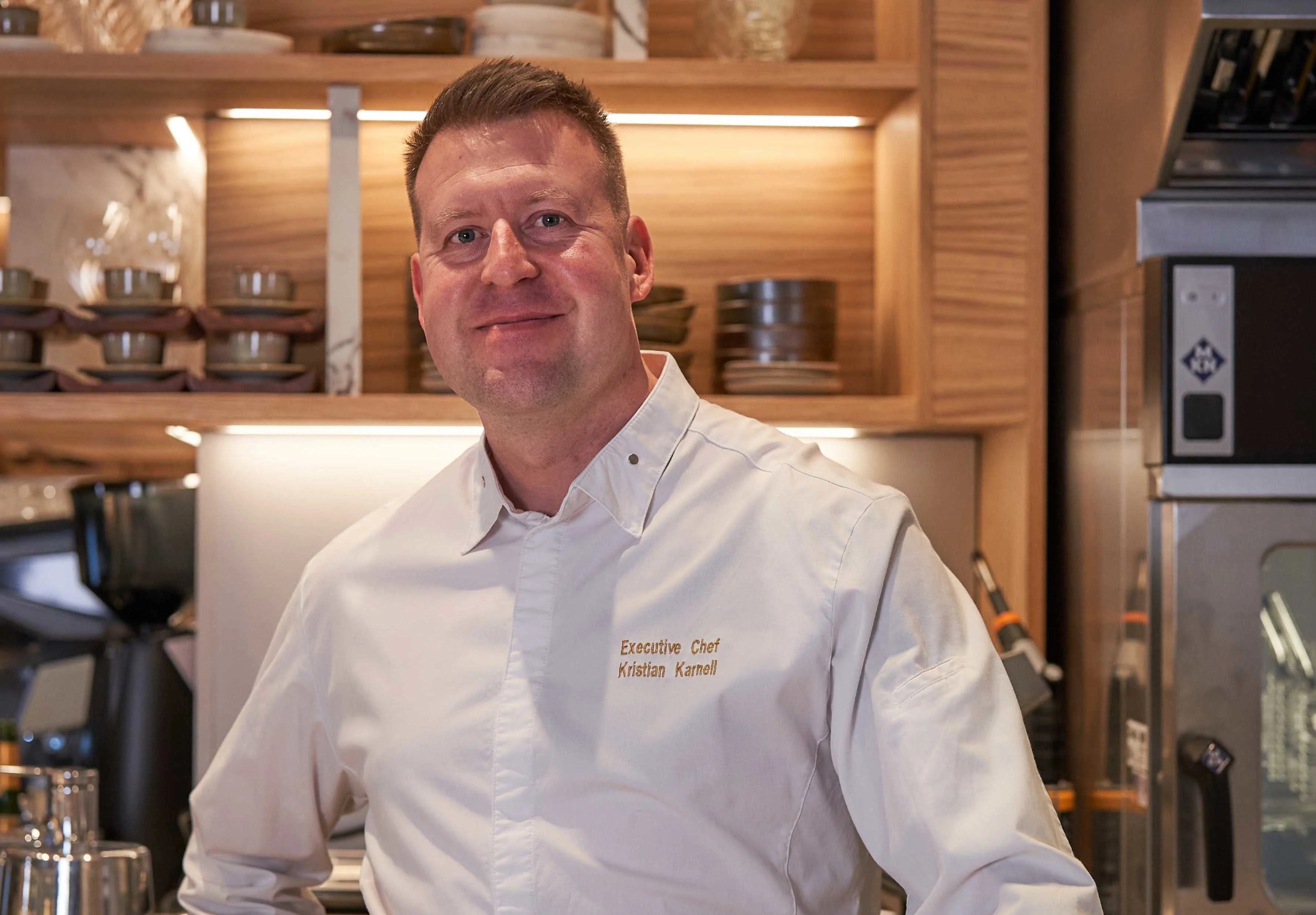 Sunborn Eventsin ruokatuotteesta vastaa Kristian Karnell. Kuva: Liemi ja linssi