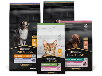 Fôrsekker med Purina Pro Plan hundemat og kattemat