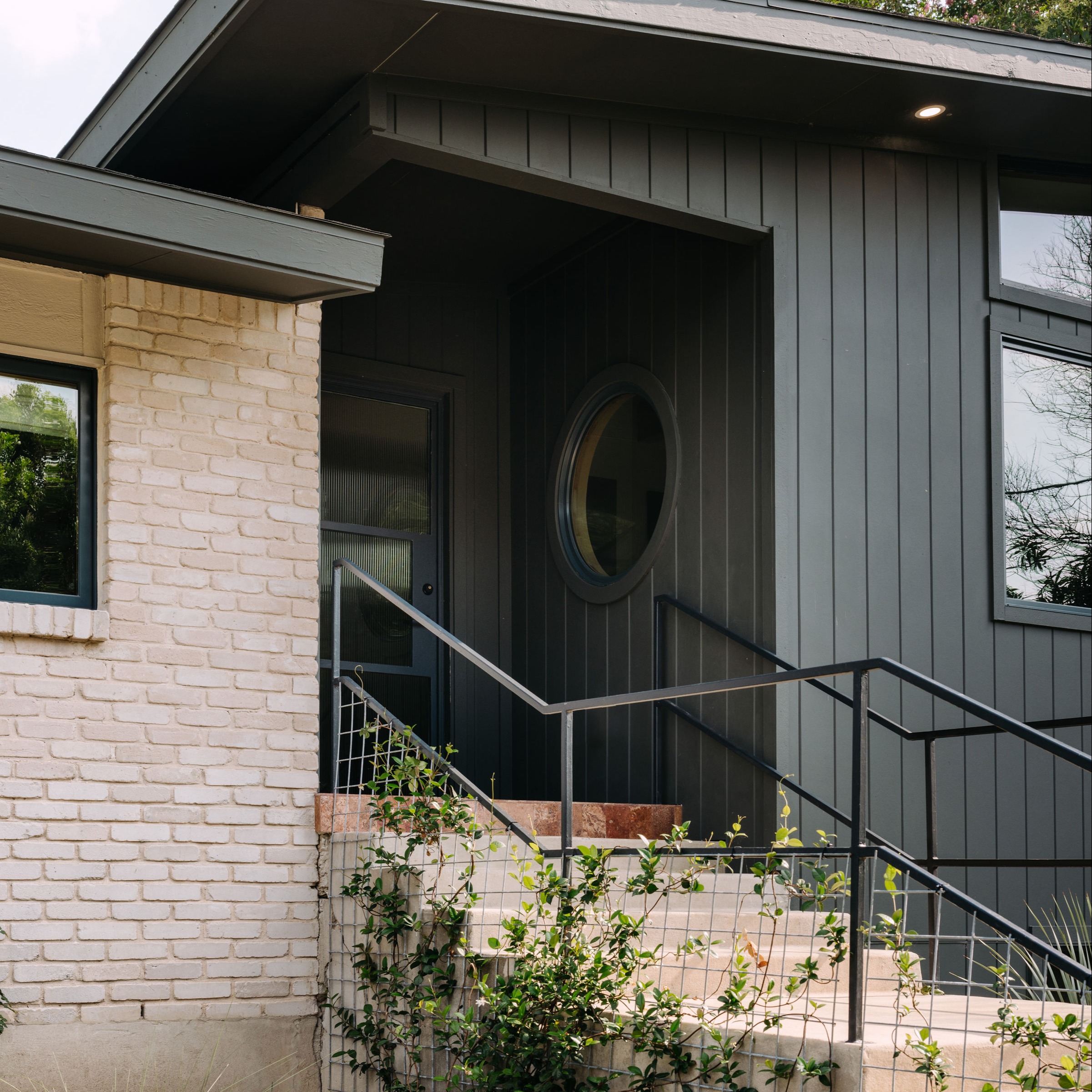 20240603_KimWolfe_09_ExtFront_