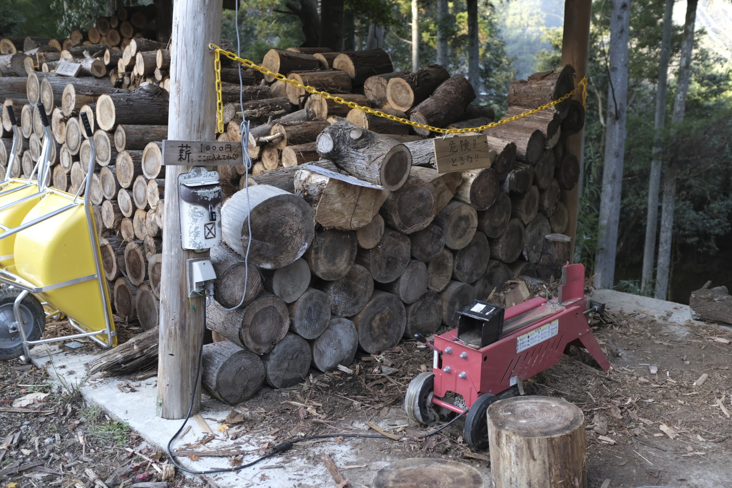 wooddeck_firewood