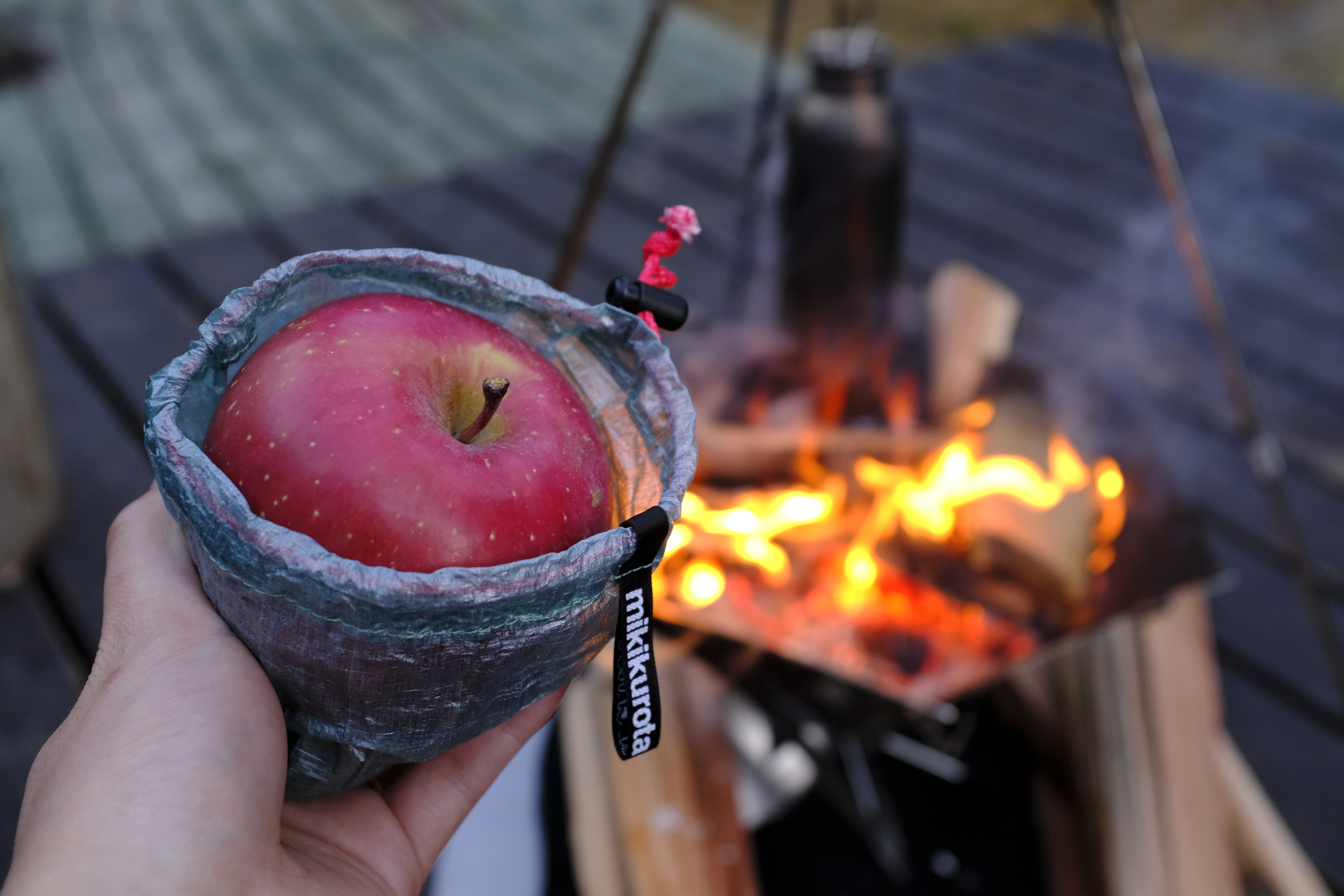 wooddeck_apple