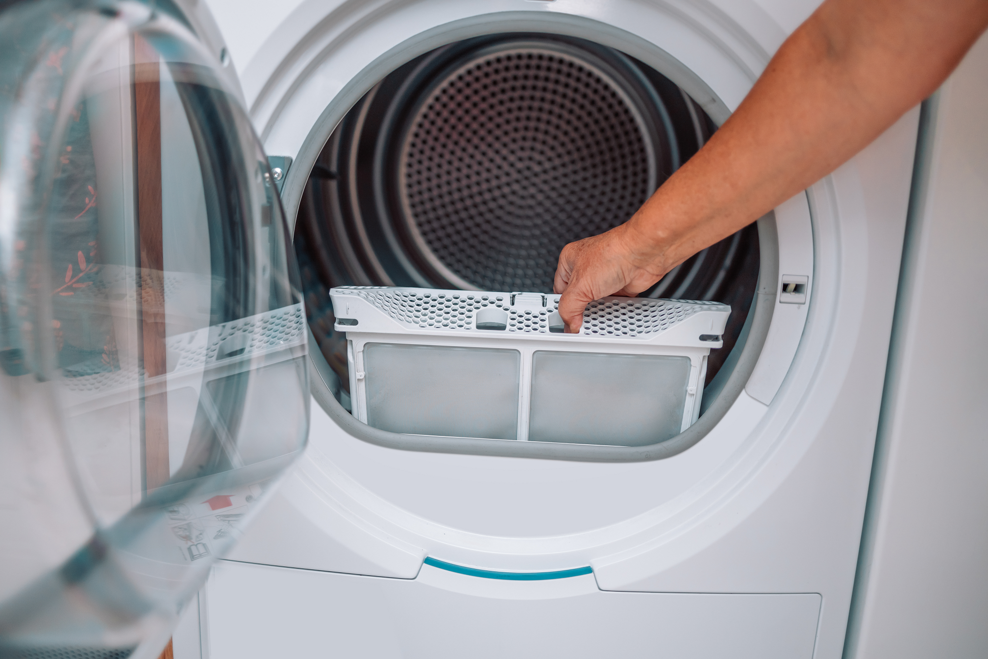 maintaining-the-clothes-dryer-while-using-dryer-sheets