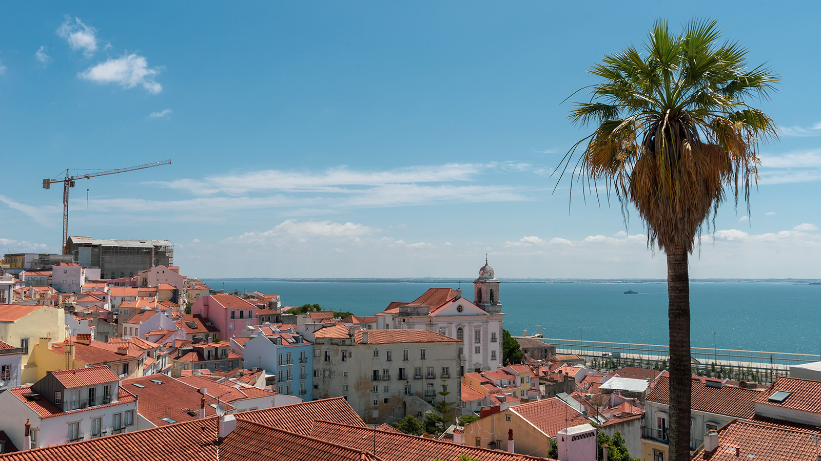 Miradouro das Portas do Sol, Alfama