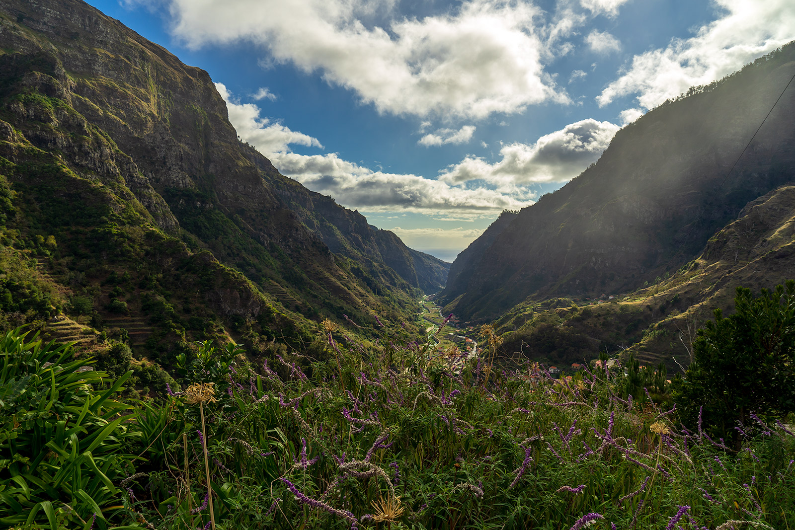 Yet another great viewpoint called Miradouro Terra Grande. The point worth to stop on the way between Funchal and São Vicente.