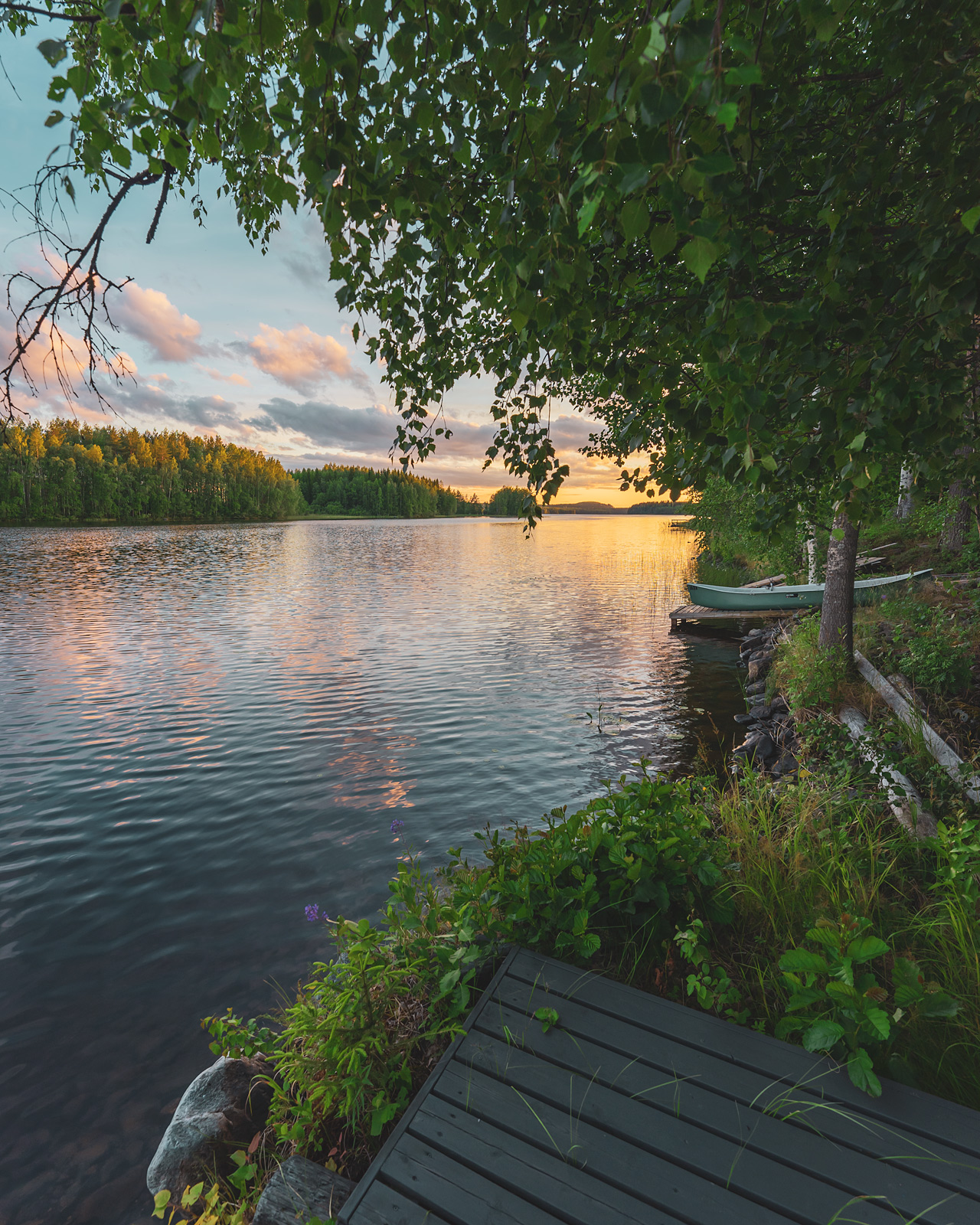 Auringonlaskun värejä Saittajärvellä, Itä-Karttula, Pohjois-Savo