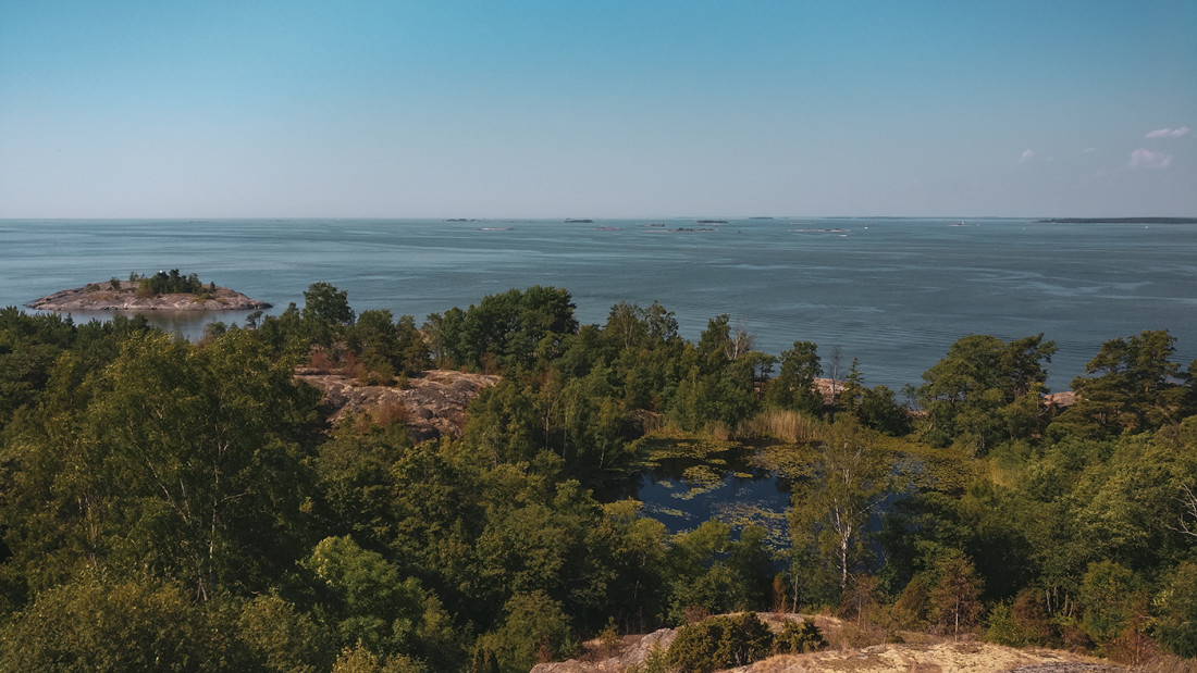 Yö Tentsilessä Helsingin Vallisaaressa