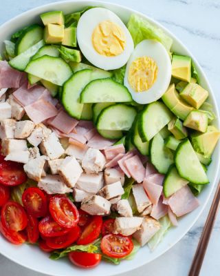 Portrait - blog - Macro-Friendly Cobb Salad