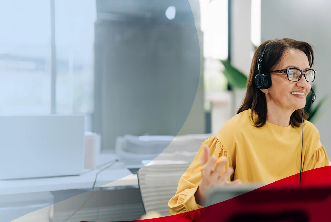 banner-woman-headset-yellow-sweater-t