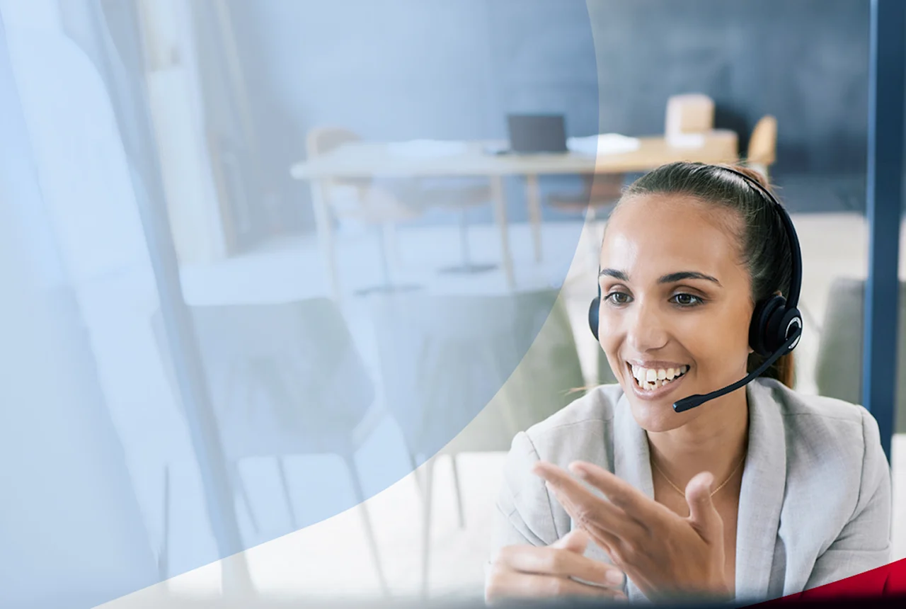 banner-female-smiling-headset-t