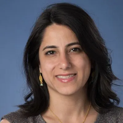 Headshot - yas moayedi