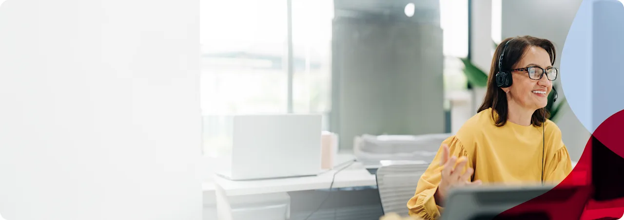 banner-woman-headset-yellow-sweater-2-d