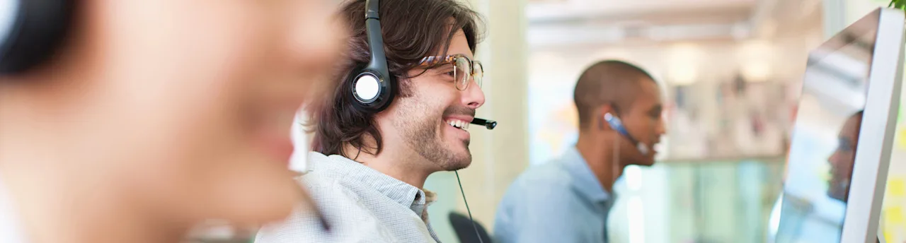 media-customer-service-team-d