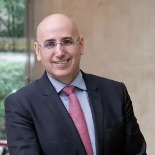 Headshot - nir uriel