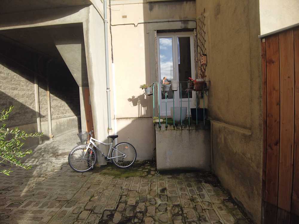 Lissac - Outside - Courtyard and terracy