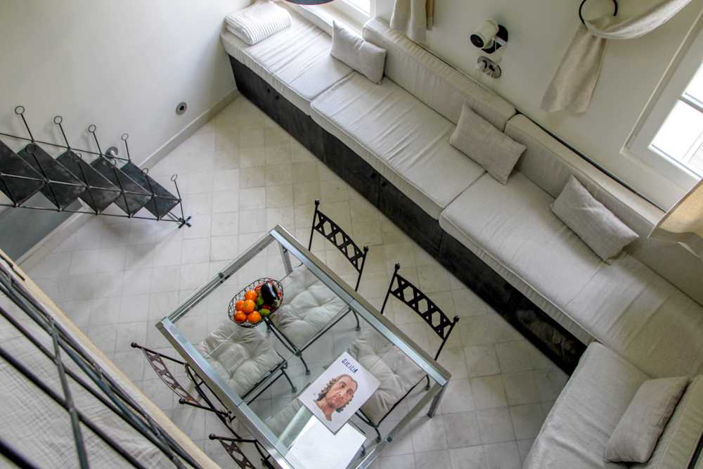 Boinod - Living room - Dinning table from the room