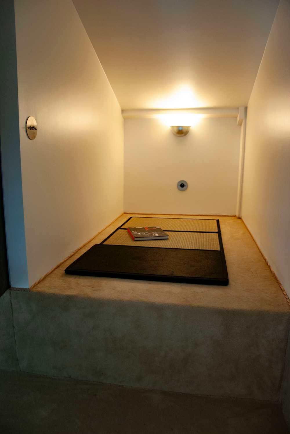 Boinod - Bedroom 1 - Reading space.