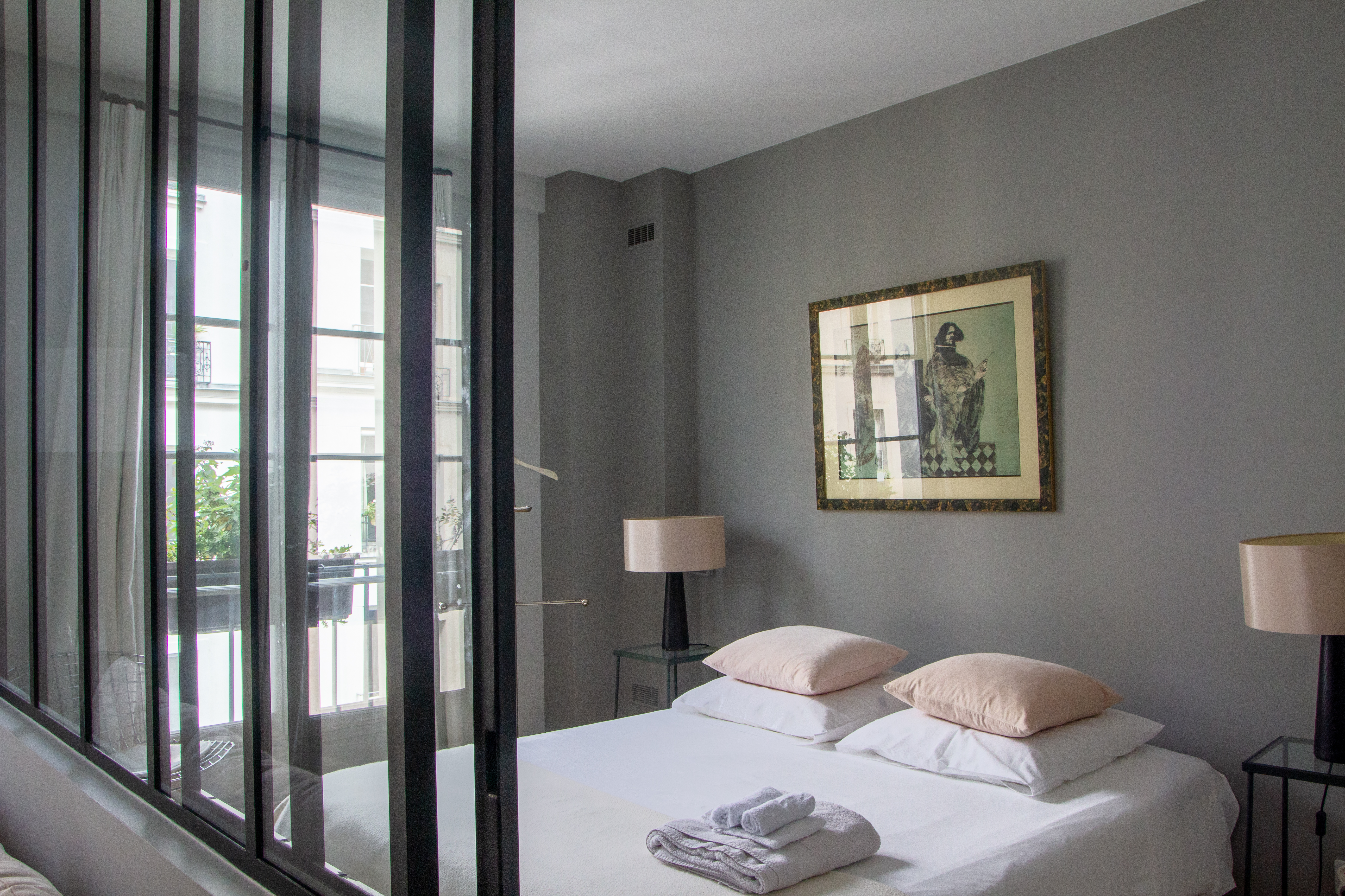 Hoterie - FEV - Bedroom