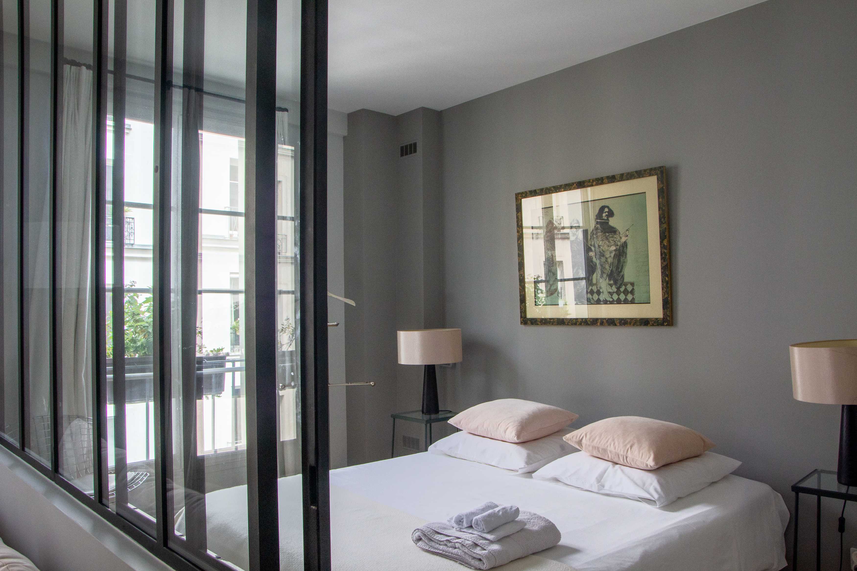 Hoterie - FEV - Bedroom