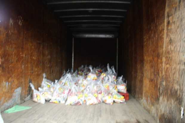 Donación de alimentos a causa de ETA e IOTA 01