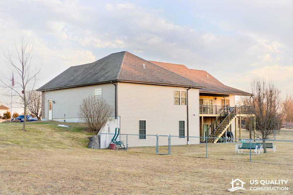 Vinyl Siding, Trim, Soffit & Gutters