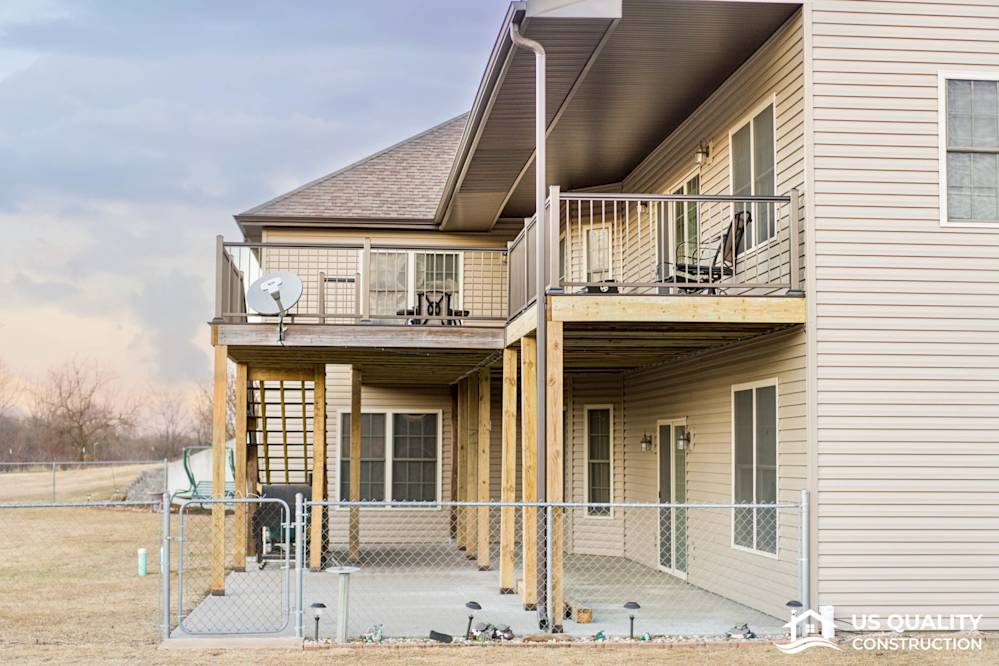 Vinyl Siding, Trim, Soffit & Gutters