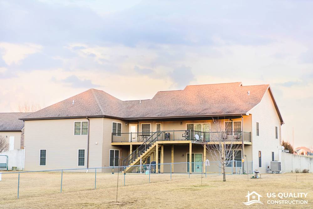 Vinyl Siding, Trim, Soffit & Gutters