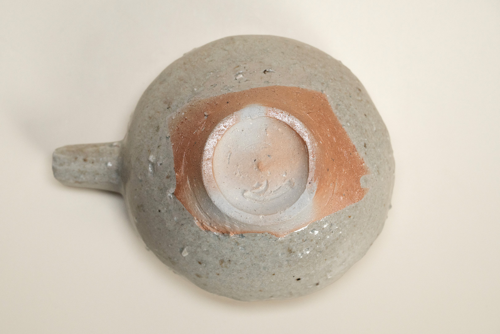 Vintage Crazing kohagi Vessel 江戸後期_器_古萩 古萩茶碗 二代 坂助八（作) 十世 坂高麗左衛門箱書 | 古美術ささき