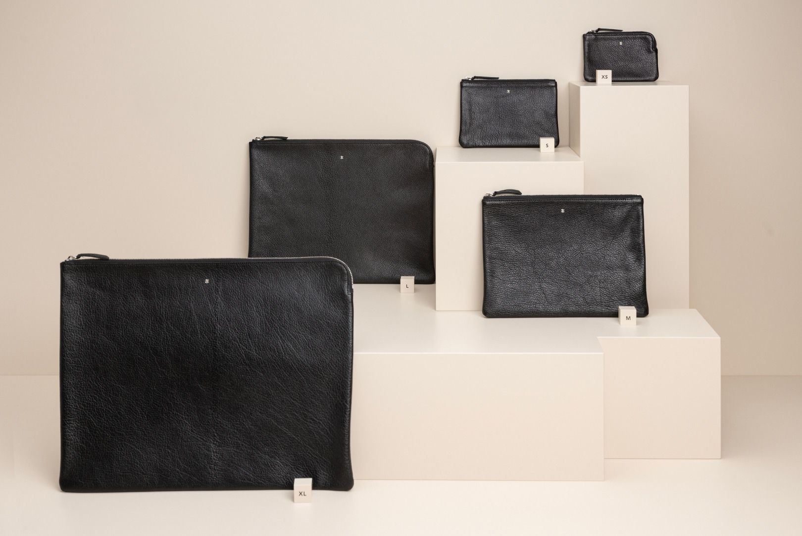アーツアンドサイエンス Zipper gusset pouch M Square zipper gusset