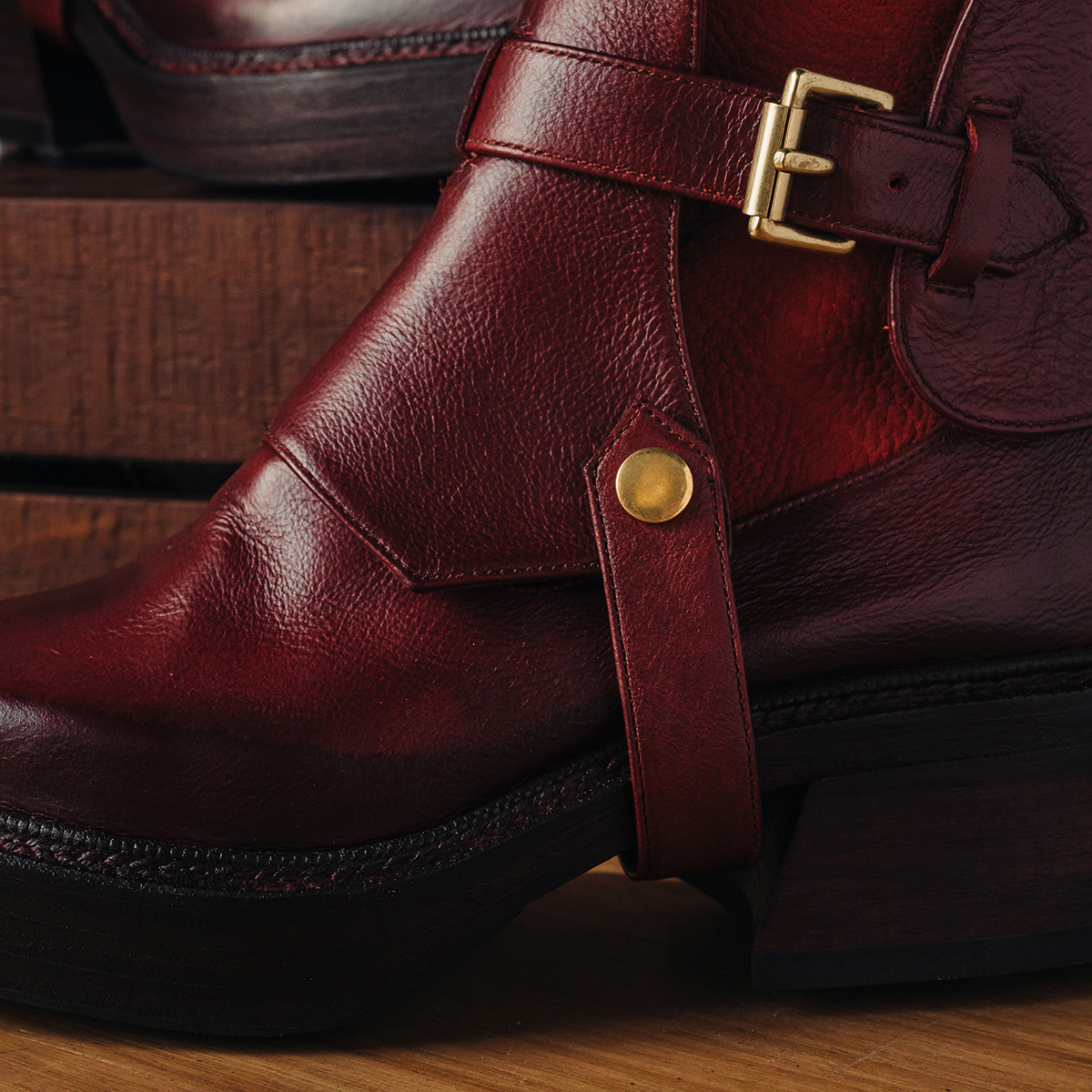 The Balvenie Boot - highlights - burgundy bison leather