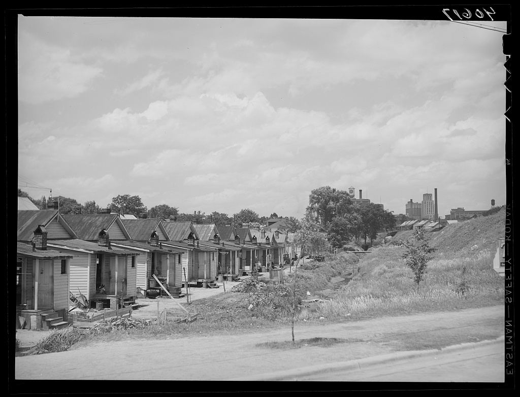 Houses in a Black neighborhood of Durham, North Carolina, May 1940. Photo: Jack Delano. 