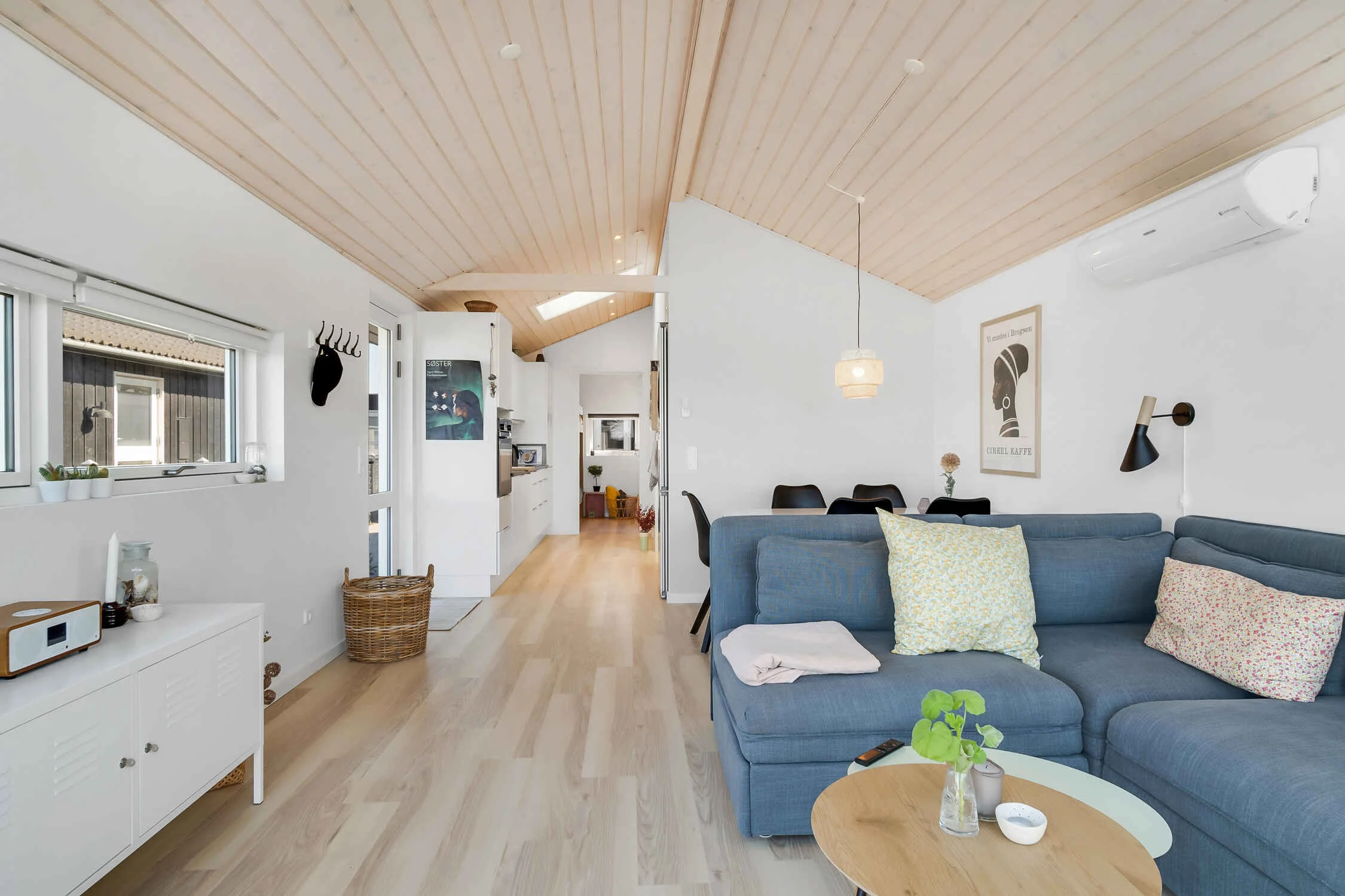 livingroom-in-2