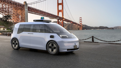 Geely vehicle in front of Golden Gate Bridge